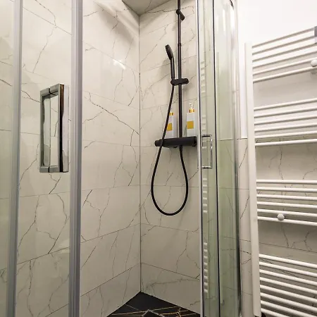 Long Street - Historic Center *