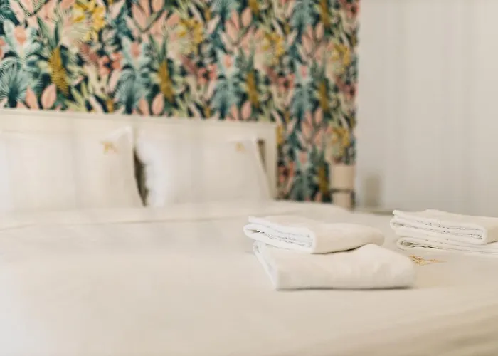 Long Street - Historic Center *