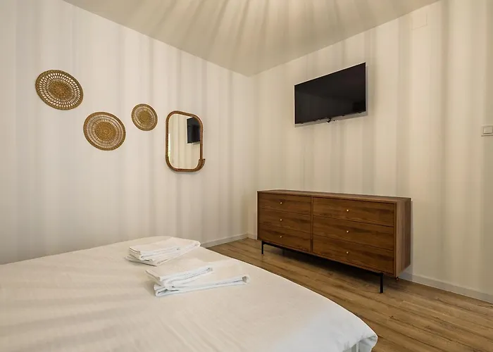 Long Street - Historic Center